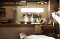 Le 19-21 - Un Amour d'Hotel - Barer