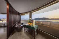 Scarlet Pearl Cruises - Wonder on Lan Ha Bay Hotels in Ha Long