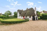 Yew Tree Cottage- Sleeps 12 Garden & Pet-Friendly Hotel a Moulsoe