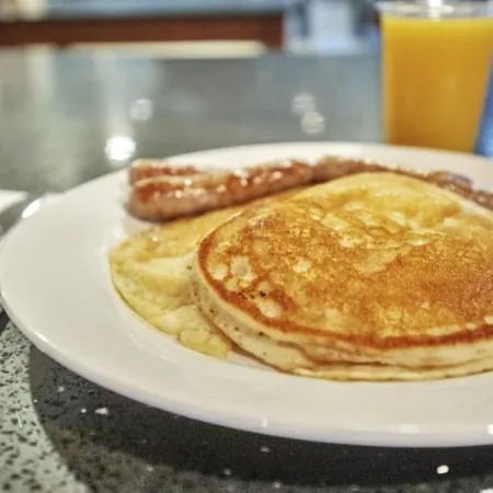 Best Western Plus Marina Shores Hotel
