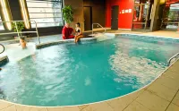 Grand Hotel Times Sherbrooke - Pools