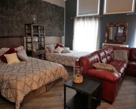 River Hills Hotel- Mankato Hotels in Mankato