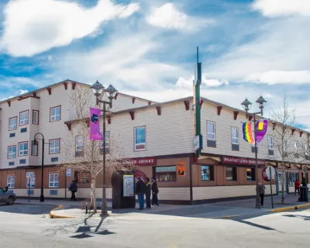 Edgewater Hotel Hotels in Whitehorse