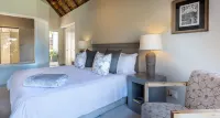 Canal Guest House - Waterfront Luxury B&B - Solar Powered Hotels in St Francis Bay