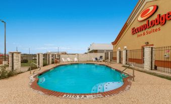 Econo Lodge Inn & Suites Bridgeport