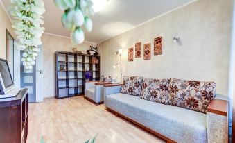 AG Apartment Bolshevikov 5
