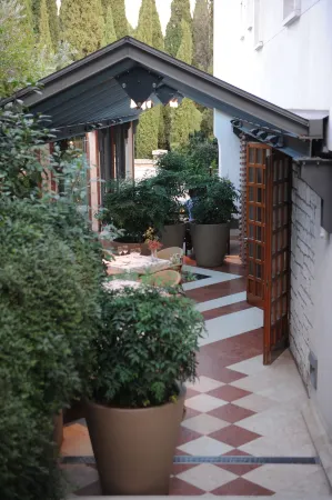 Hotel Milan Отели в г. Pjescana Uvala