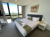 Boardwalk Burleigh Beach - Official