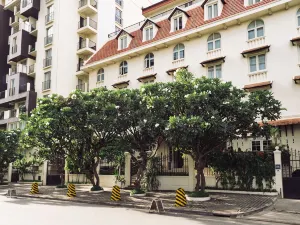 Central Mansions Serviced Apartments