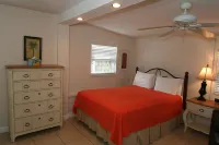 Tropical Villas of Venice Beach