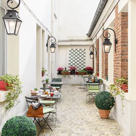 A l'Hôtel des Roys