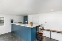 Minecart Motor Lodge