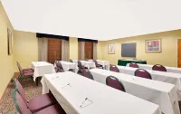 Wingate by Wyndham Destin