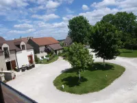 La Ferme du Coucou Hotels in Prenois