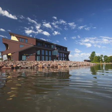 Blue Wave Inn