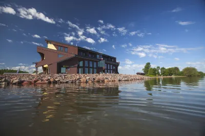 Blue Wave Inn Hotels in Ashland