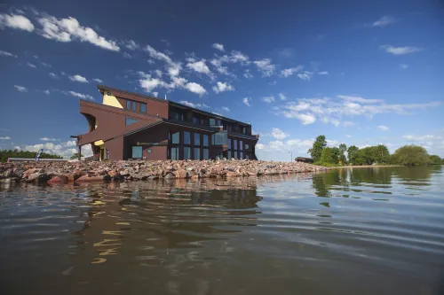 Blue Wave Inn Hotels in Ashland County