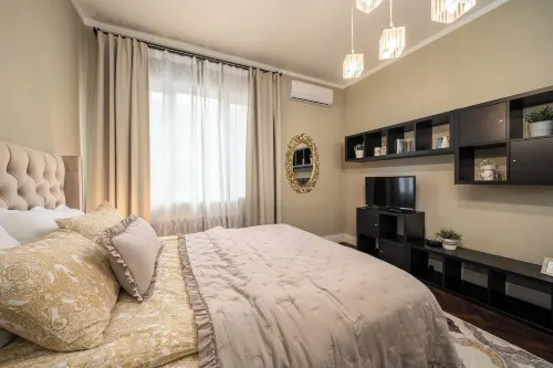 3 Bdr - Top Center Artistic Apartment - 115 m2