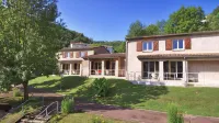 Vvf Pyrénées Canigou Hotels in Serralongue