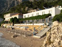 Beach Hotel Hotels in Igrane