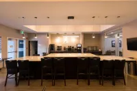 Super 8 by Wyndham Canmore - breakfast