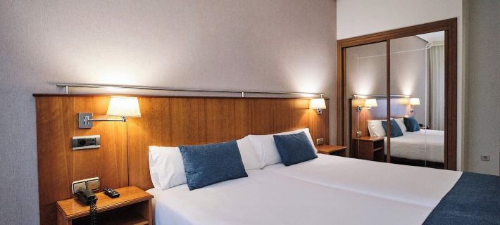 Hotel Ciudad de Compostela โรงแรมในซานเตียโกเดกอมโปสเตลา