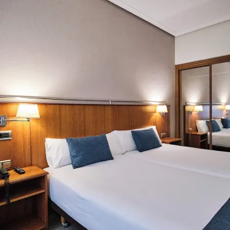 Hotel Ciudad de Compostela Отели рядом с Аэропорт Сантьяго-де-Компостела
