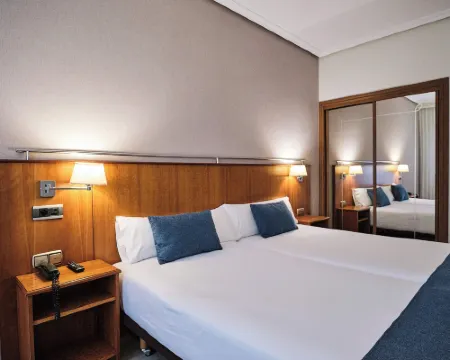 Hotel Ciudad de Compostela Hôtels à : Saint-Jacques-de-Compostelle