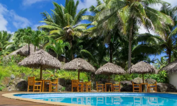 Etu Moana Boutique Beach Villas - Adults Only Hotels near Teking Lagoon Cruises