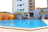 Paradisia Hotel - Pools