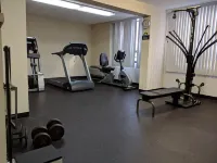Days Inn by Wyndham Liberty - Gym