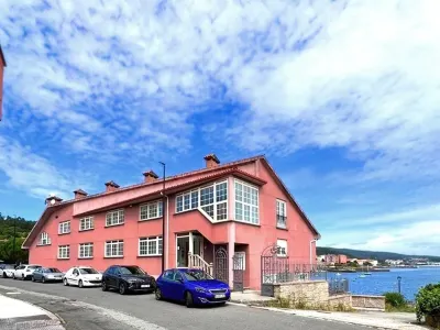 Hotel Playa de Quenxe Hotels near Homenaxe As Vacas MZ