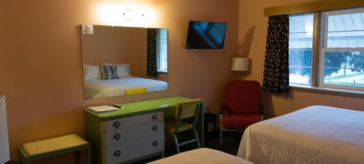 Holiday Music Motel Hotels in Door County