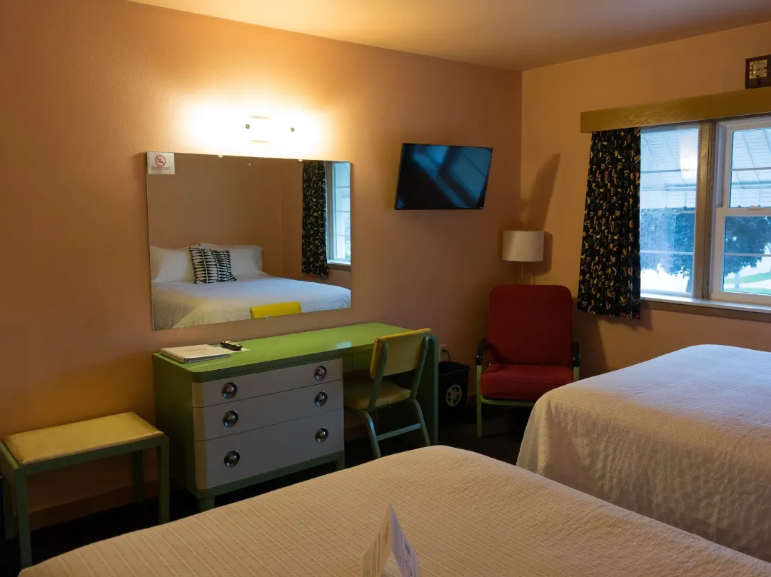 Holiday Music Motel - Sturgeon Bay, WI