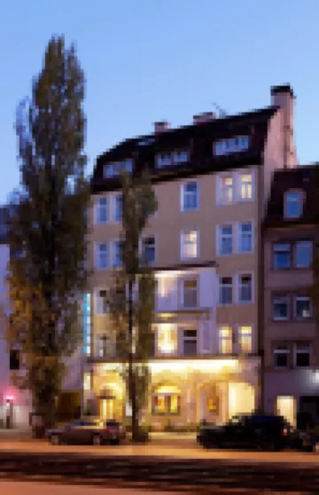 Hotel Hahn Hotels near BACKSTAGE Culture Centre
