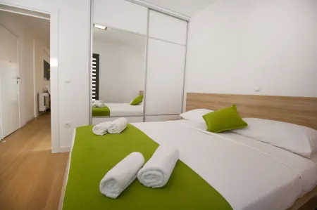 Makarska Touristik Apartments Отели рядом с достопримечательностью «Tucepi Beach»