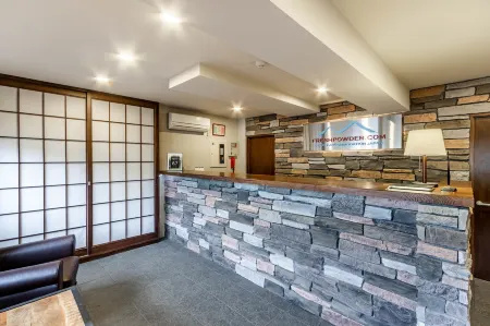 Fresh Powder Accommodation Furano Отели рядом с достопримечательностью «Frano Elementary School»