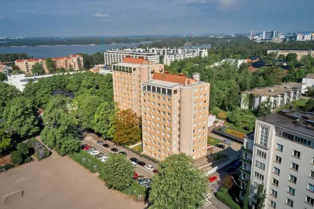 Töölö Towers Отели рядом с достопримечательностью «The German Church (Saksalainen kirkko)»