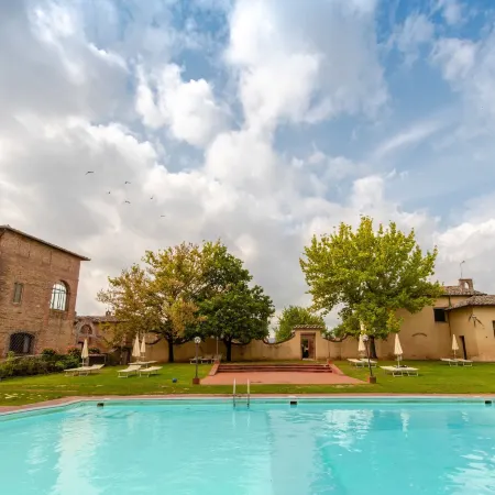 Residence Borgo San Lorenzo a Linari