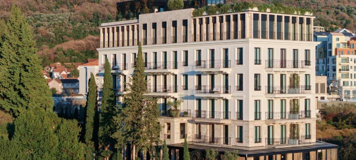 Porto Palace Hotel di Tivat