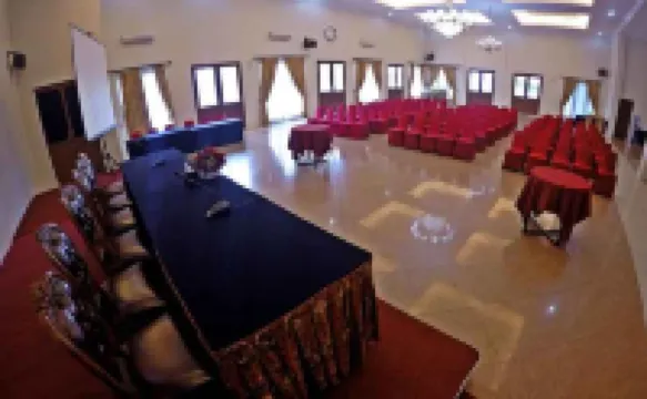 Grand Ussu Hotel & Convention