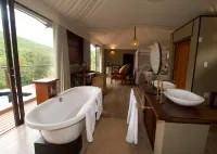 Inzalo Safari Lodge