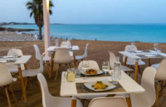 โรงแรมคลับเอโลโร