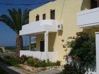Karmi Apartments Hotels in Kolimvari