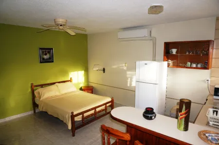 Hersher Studio's & Apartments