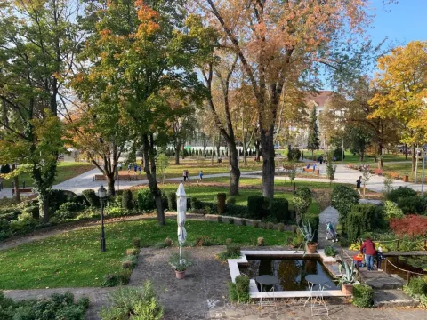 ゴールデン ボール クラブ ホテル & フィットネス