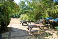 The White Horse Hotels near Woolpit Wood