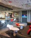 ไอบิส มิลาโน ฟิเอรา - ที่มีบาร์