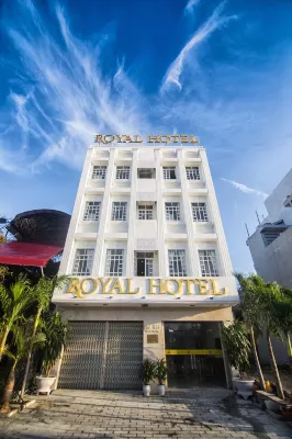 Hotel Royal - ที่มีที่จอดรถ
