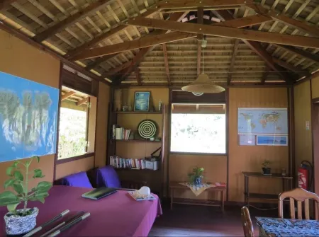 Moorea Surf Inn Отели в г. Паопао